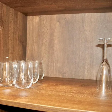 Wood & Teal Nest Bradford (West Yorkshire)