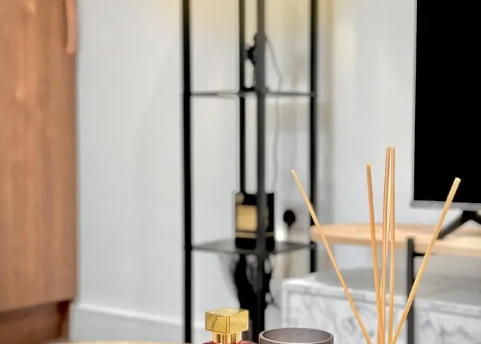 Apartment Wood & Teal Nest Bradford (West Yorkshire)