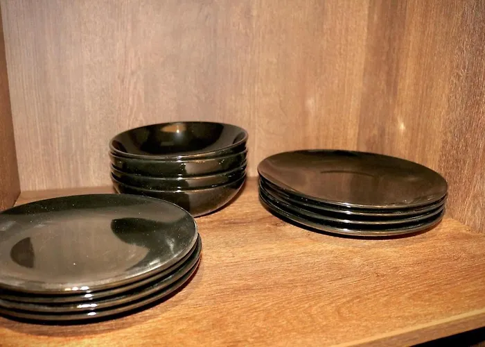 Wood & Teal Nest Bradford (West Yorkshire)