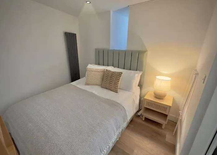 Wood & Teal Nest * 布雷得佛