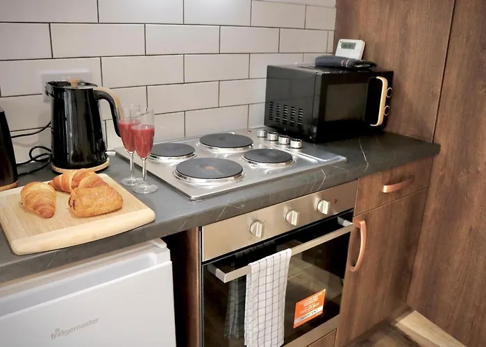 Wood & Teal Nest 公寓