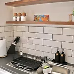Wood & Teal Nest Апартаменты *