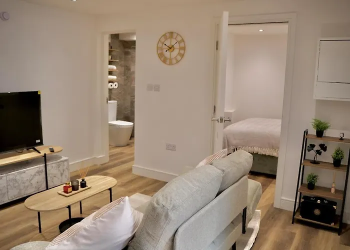 Apartment Wood & Teal Nest Bradford (West Yorkshire)